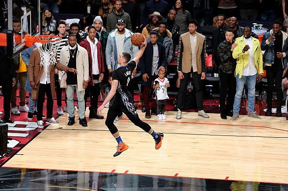 LaVine with a between-the-legs dunk from the free throw line at the 2016 Slam Dunk Contest