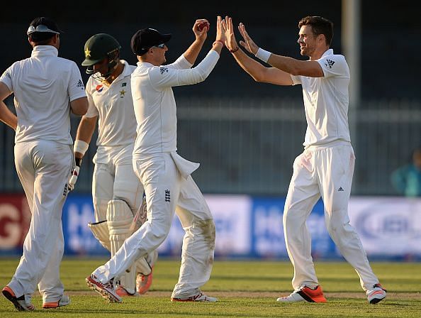 Pakistan v England - 3rd Test: Day One