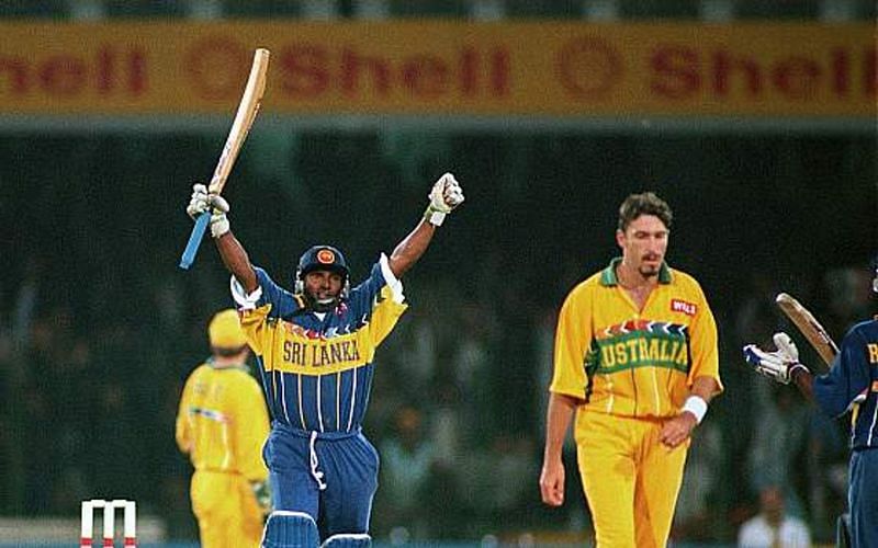 Aravinda de Silva&#039;s stellar show helped Sri Lanka ease past Australia