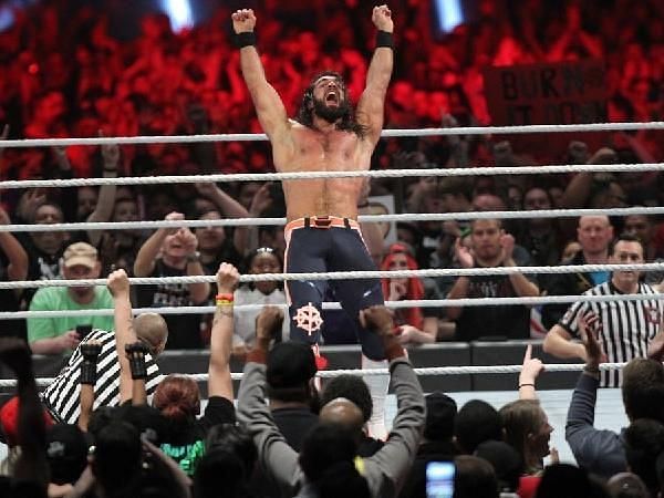 seth rollins defeated lesnar at wrestlemania