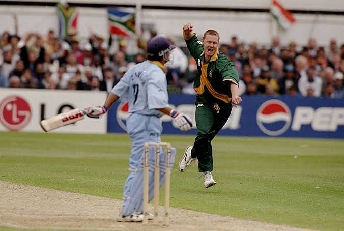 Both Sachin Tendulkar and Lance Klusener have been awarded man of the series in World Cups