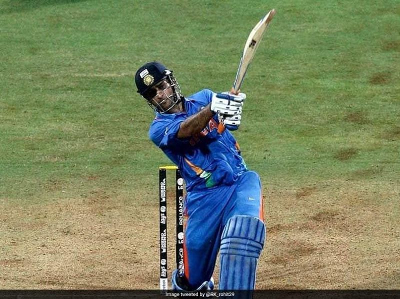 Dhoni&#039;s iconic Six in the 2011 Finals