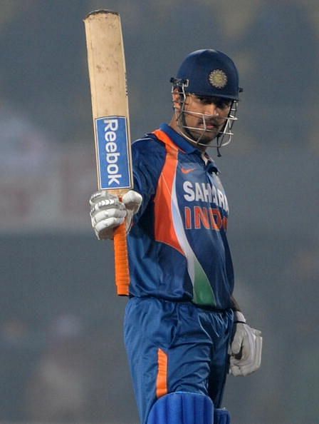 भारत ने बांग्लादेश को 6 विकेट से हराया और धोनी को उनकी शतकीय पारी के लिए प्लेयर ऑफ द मैच चुना गया