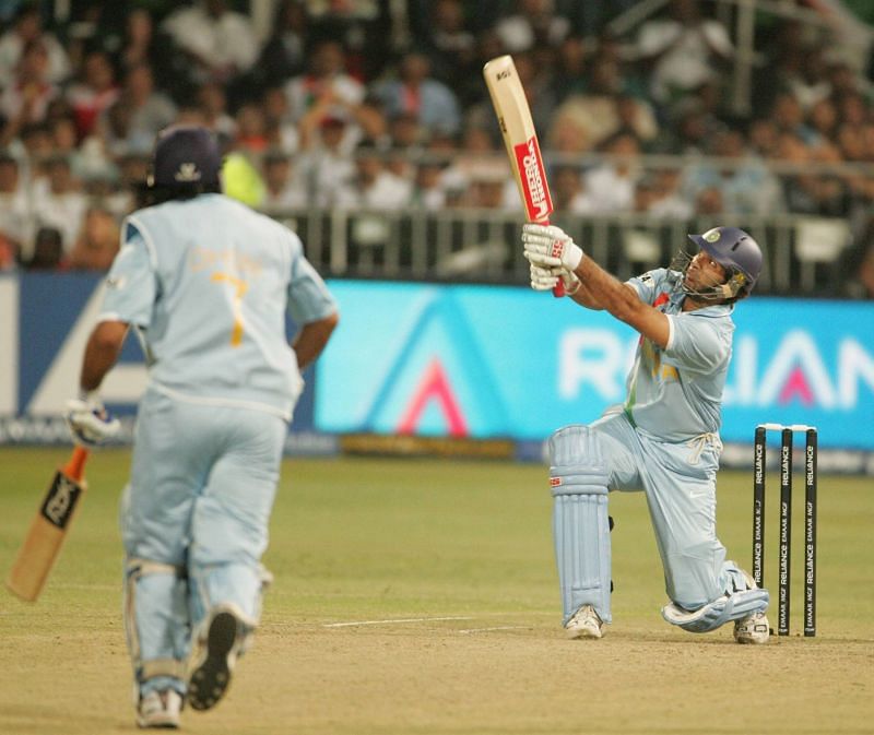 युवराज सिंह ने इंग्लैंड के खिलाफ अहम मुकाबले में 6 गेंदों में लगाए थे 6 छक्के 