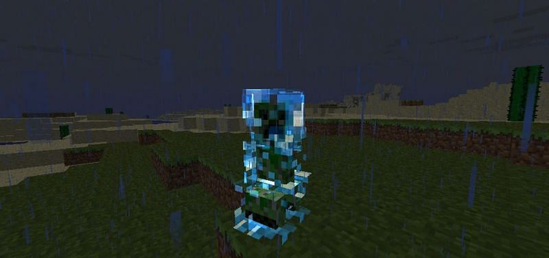 Charged Creeper ends up killing more than one mobs of the same kind