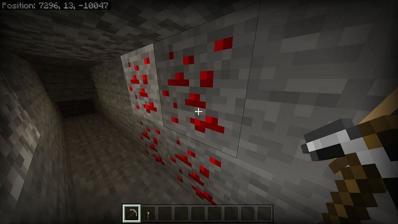 How To Make Use A Redstone Repeater In Minecraft