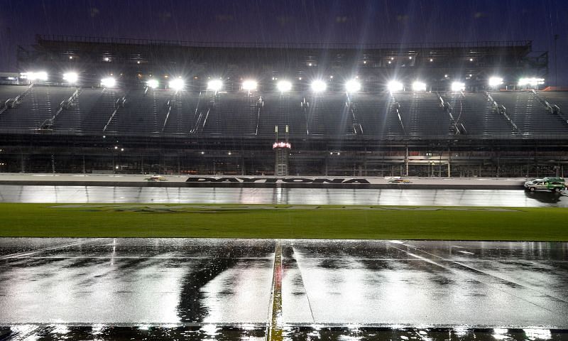 Rain holding upstart of the Bluegreen Vacations Duel 2 at Daytona International Speedway. Photo: Getty Images