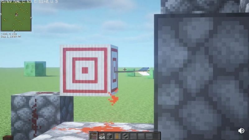 An arrow activating a target block in Minecraft (Image via u/TheUnsatisfied/reddit.com)