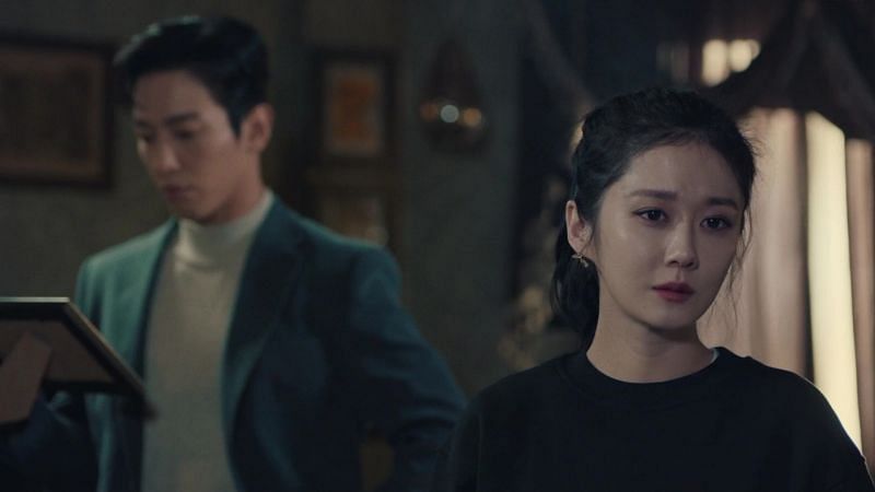 Jung Yong Hwa and Jang Na Ra in Sell Your Haunted House (Image via KBS/Rakuten Viki)