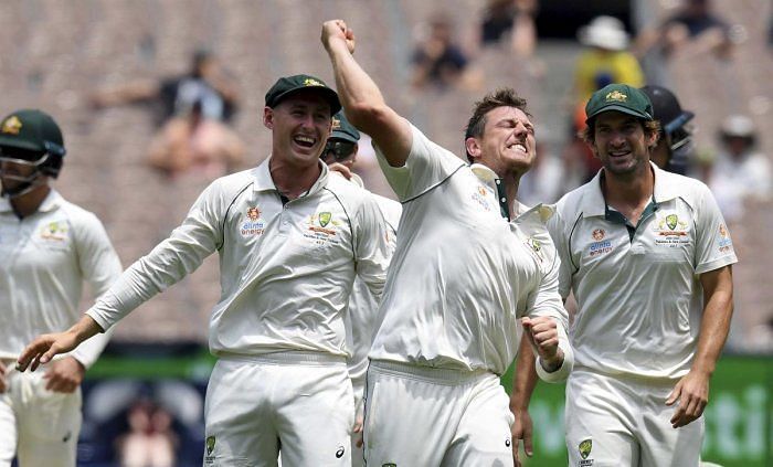 ऑस्ट्रेलिया के तेज गेंदबाजों ने एक बार फिर अपना शानदार प्रदर्शन दिखाया