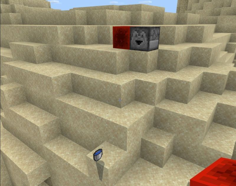 How to make and use droppers in Minecraft