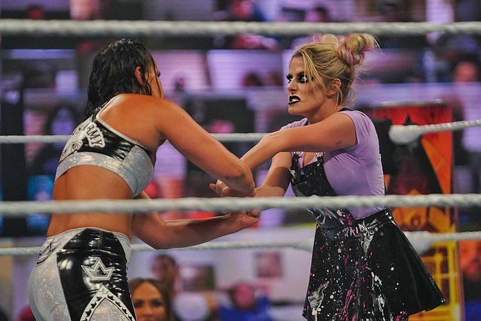 Alexa Bliss should be involved in few good feuds on RAW