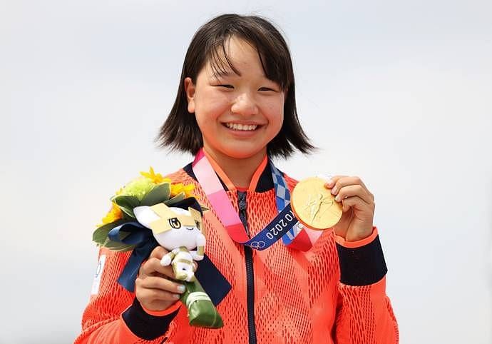 मोमिजी जापान की सबसे युवा ओलंपिक चैंपियन हैं
