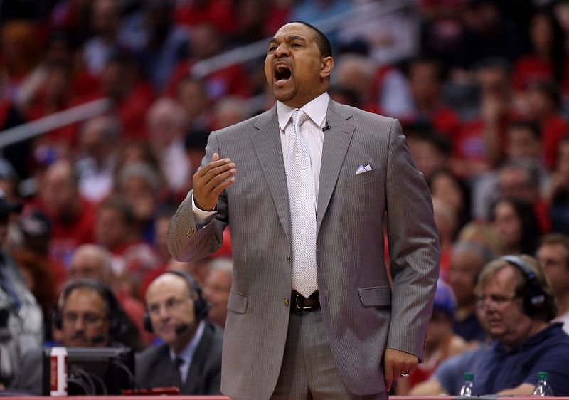 Mark Jackson in a Golden State Warriors v Los Angeles Clippers game