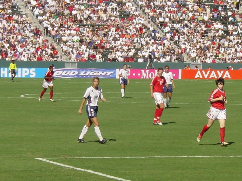 United States of America was dominating women&#039;s football with the help of Mia Hamm&#039;s ruthless goalscoring exploits
