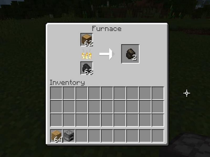 Making charcoal in Minecraft (Image via Minecraft)