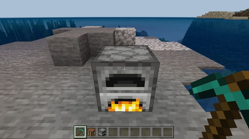 A furnace block in Minecraft (Image via Minecraft)