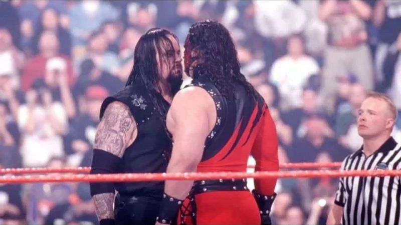 WWE के दिग्गज Kane ने SmackDown में एंट्री की थी