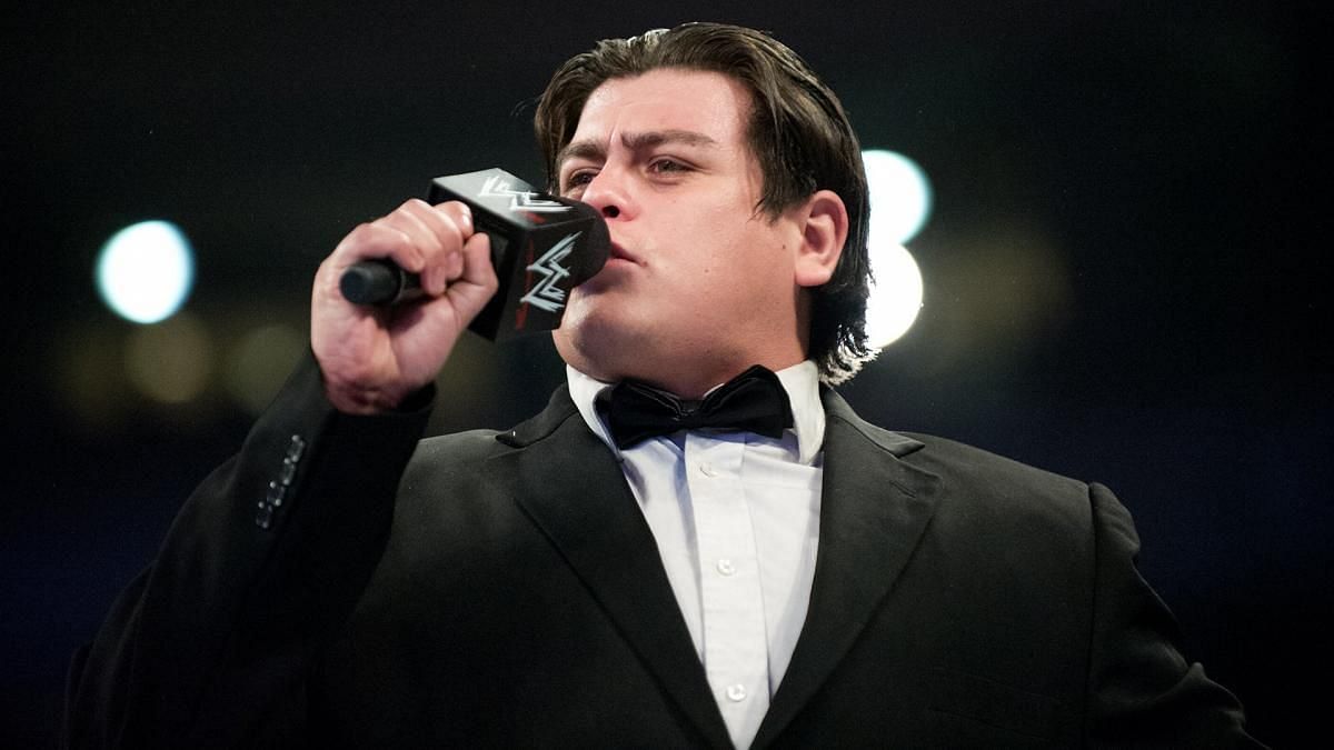 Ricardo Rodriguez is not part of the AEW Spanish commentary team yet