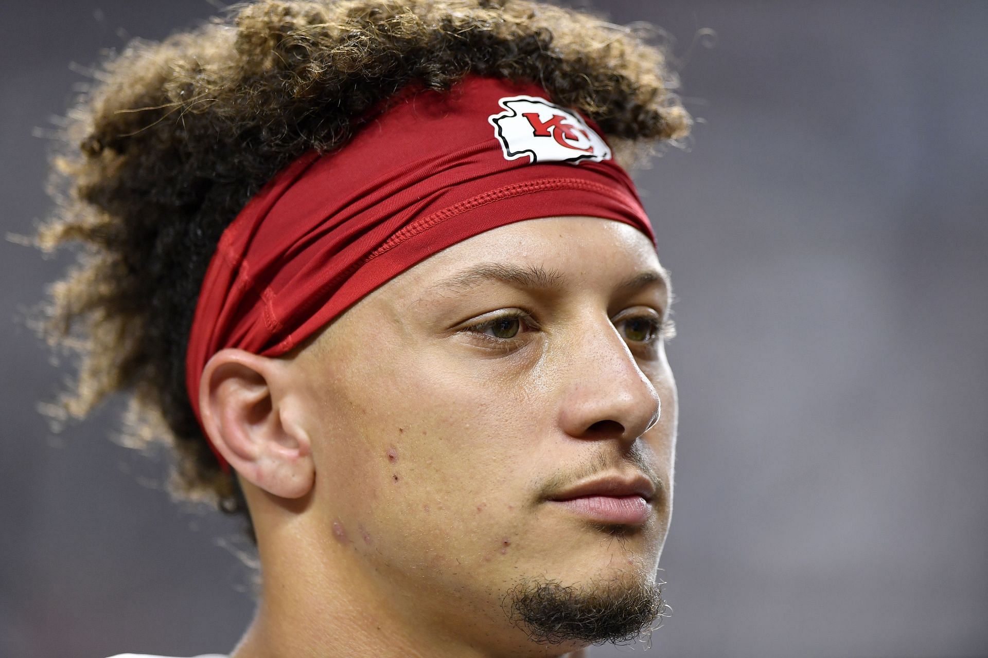 patrick-mahomes-makes-history-in-chiefs-dominant-win-against-raiders