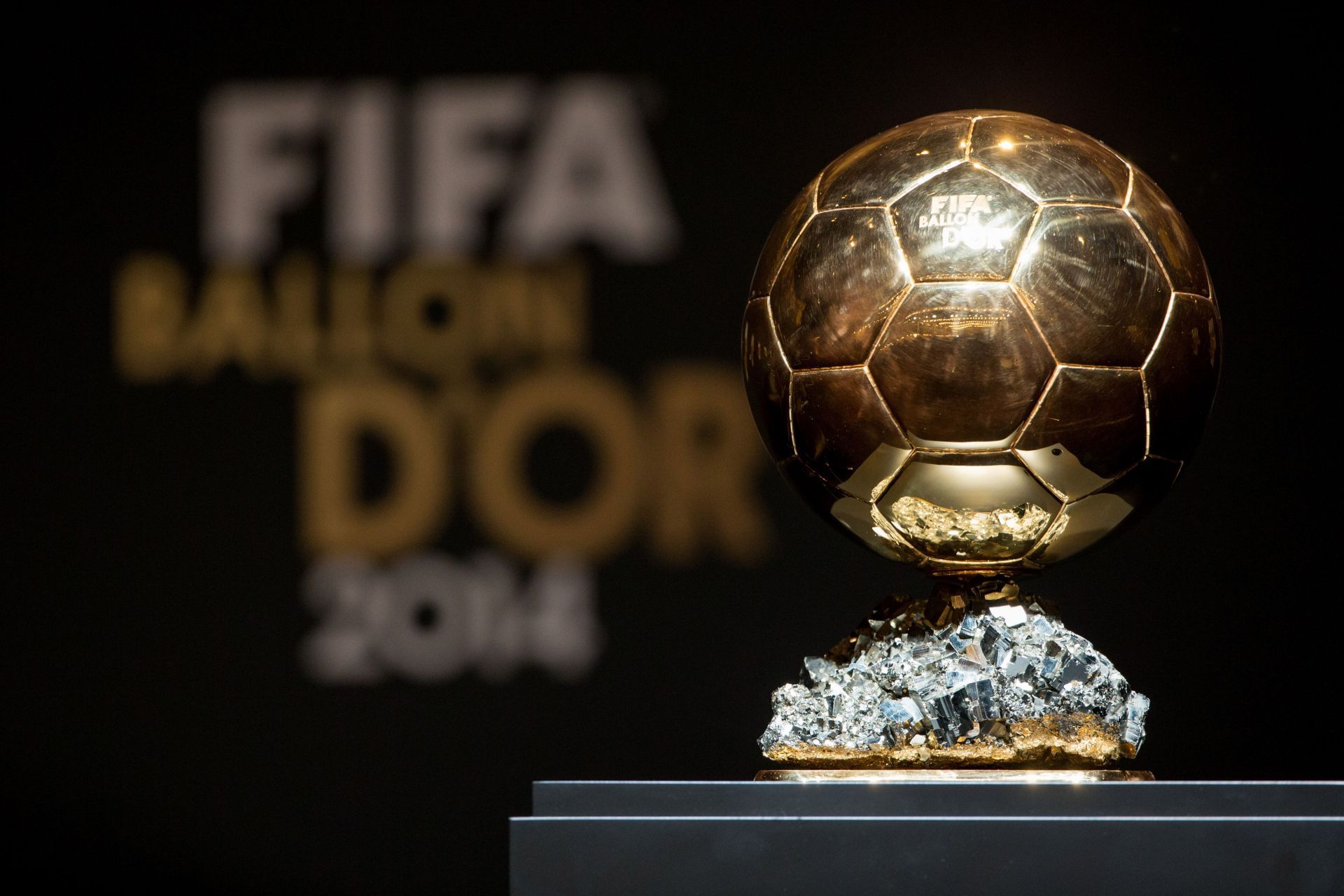 5-most-expensive-trophies-in-world-football