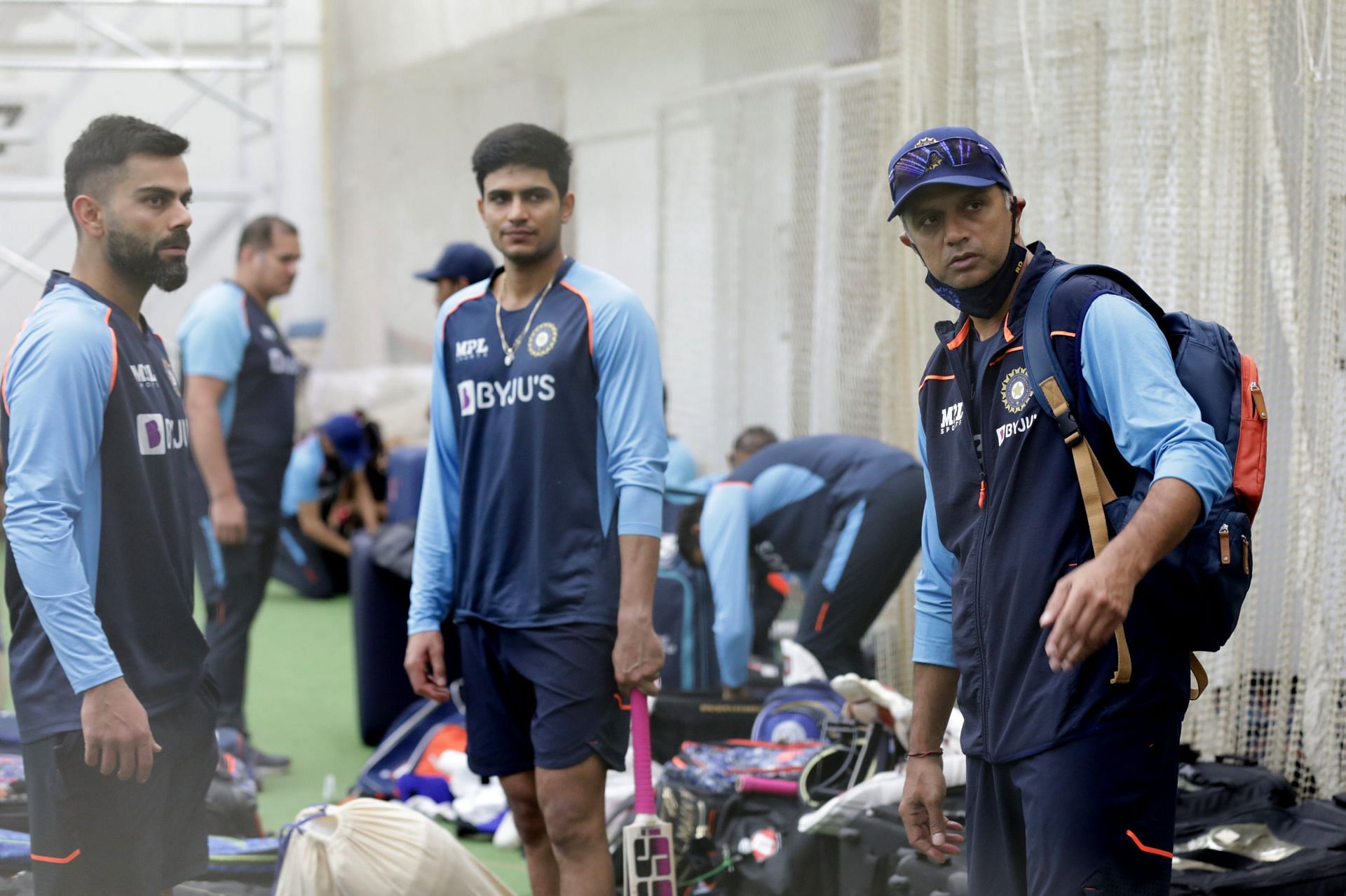 कोच राहुल द्रविड़ ने भी टीम के कुछ सीनियर खिलाड़ियों से भी बातचीत की (Photo - BCCI)