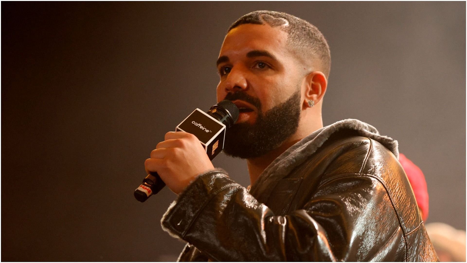 Drake speaks onstage during Drake&#039;s Till Death Do Us Part rap battle (Image by Amy Sussman via Getty Images)