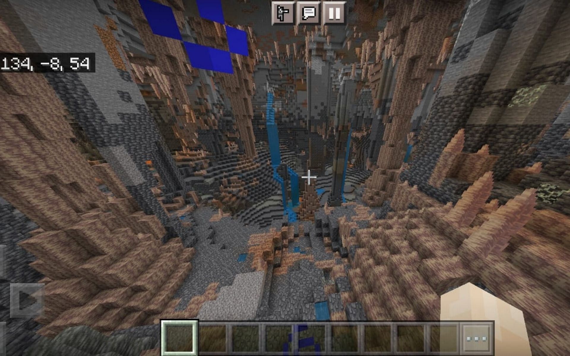 5 best Minecraft PE seeds for Caves