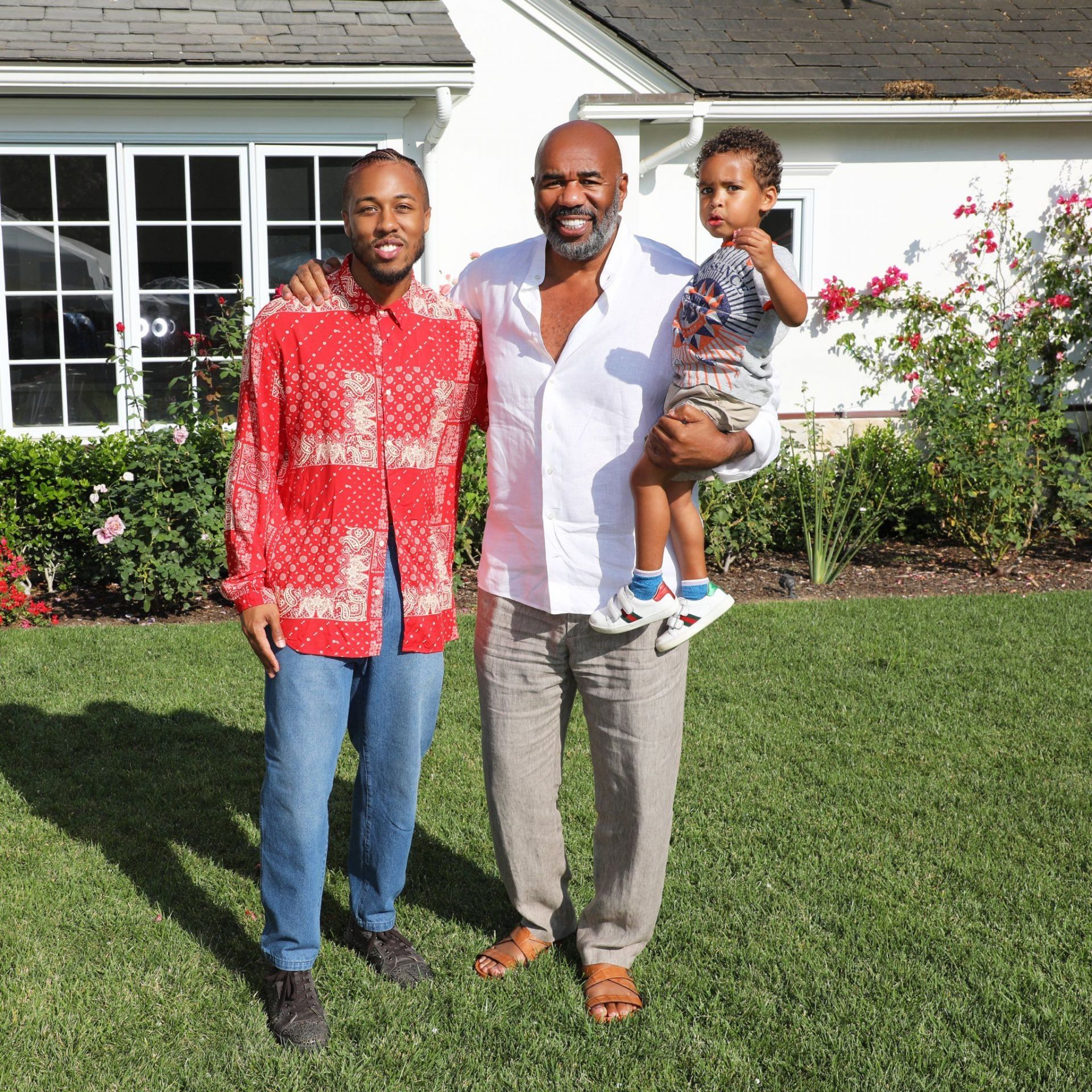 Steve Harvey Siblings - 6uxstg2