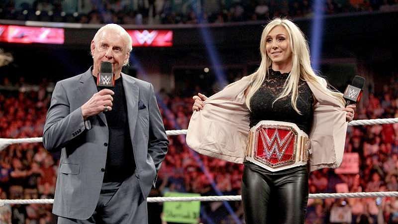 WWE के कई दिग्गजों की बेटियां इस समय कंपनी के साथ जुड़ी हुई हैं
