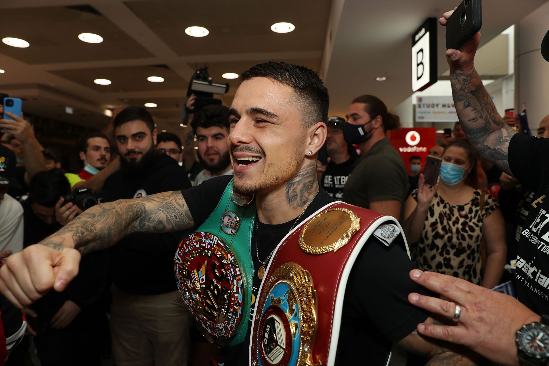 Boxing News Kambosos Jr. shows off slick fighting technique
