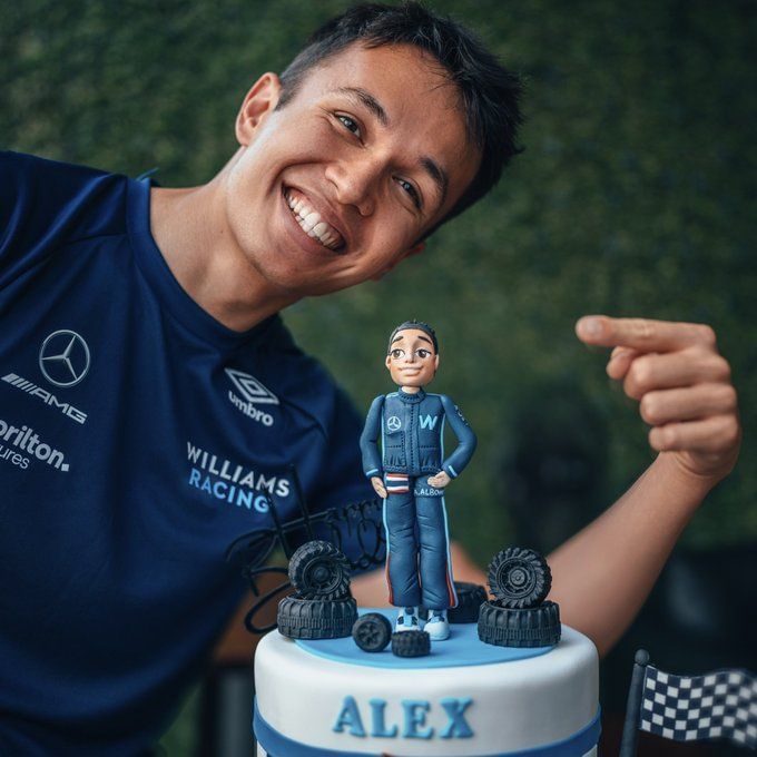 "One lap pretty much to catch up which isn't enough" Alex Albon says