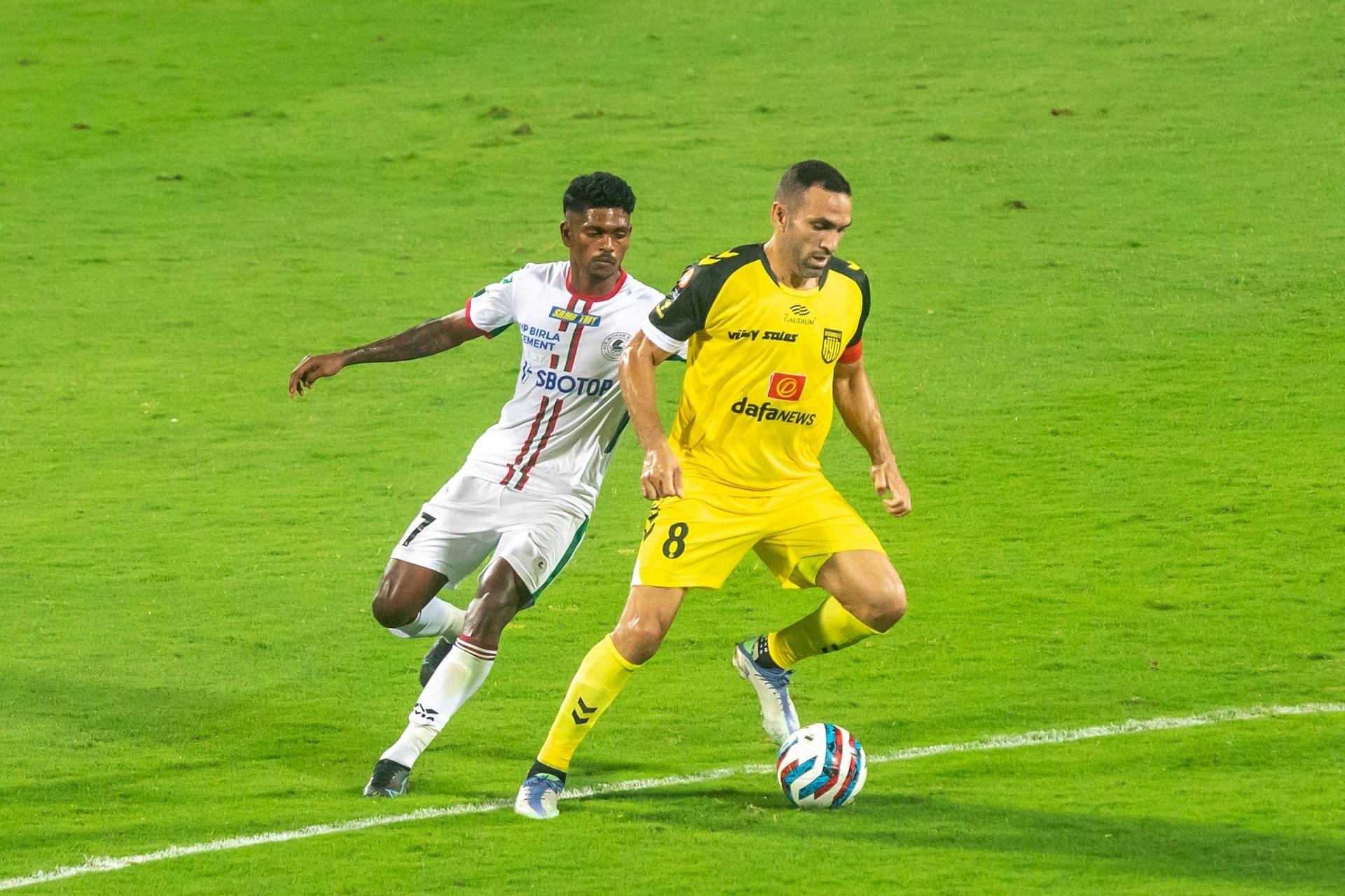 Joao Victor will hope he can keep the lead intact in the second half (Image courtesy: ISL Media)