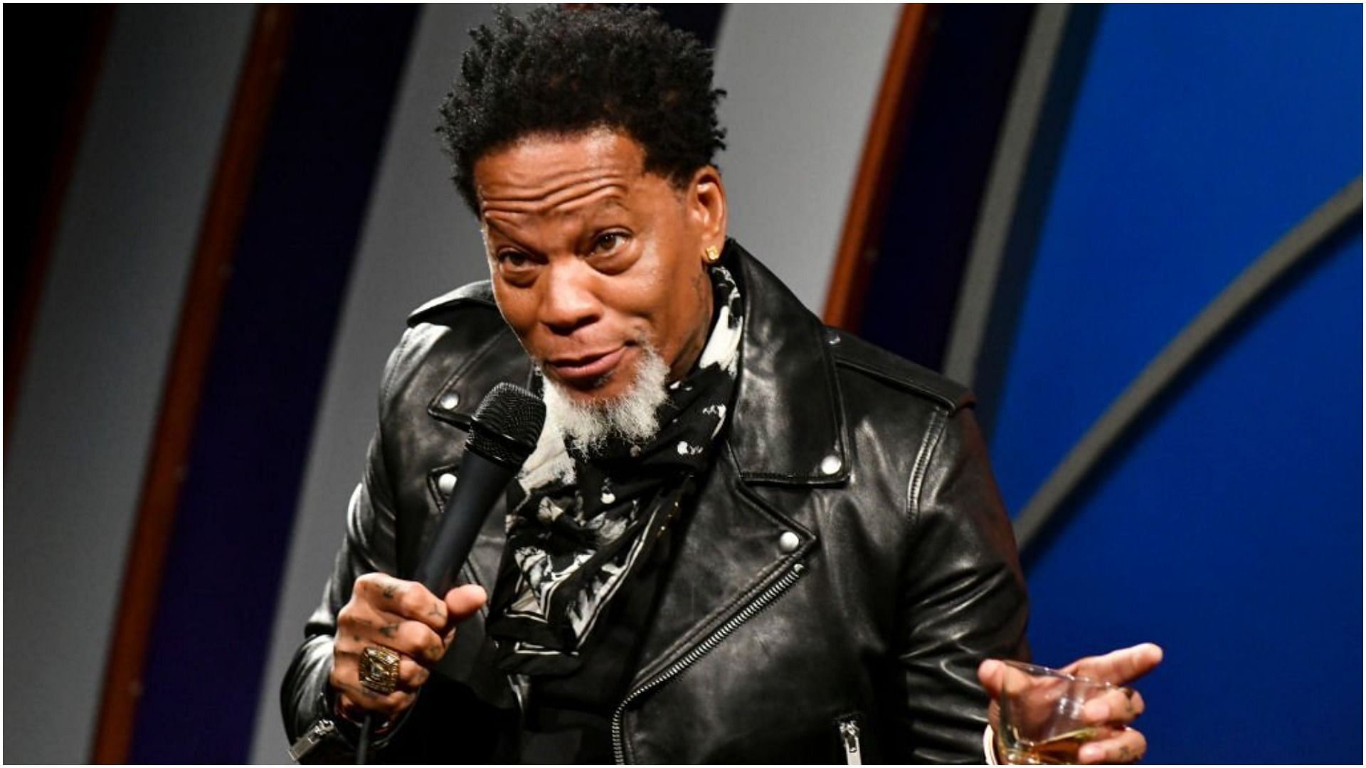 Who is D.L. Hughley? All about the comedian amid Kanye West Instagram drama - How Tall Is D.L. Hughley? Comedian’s Height Profile