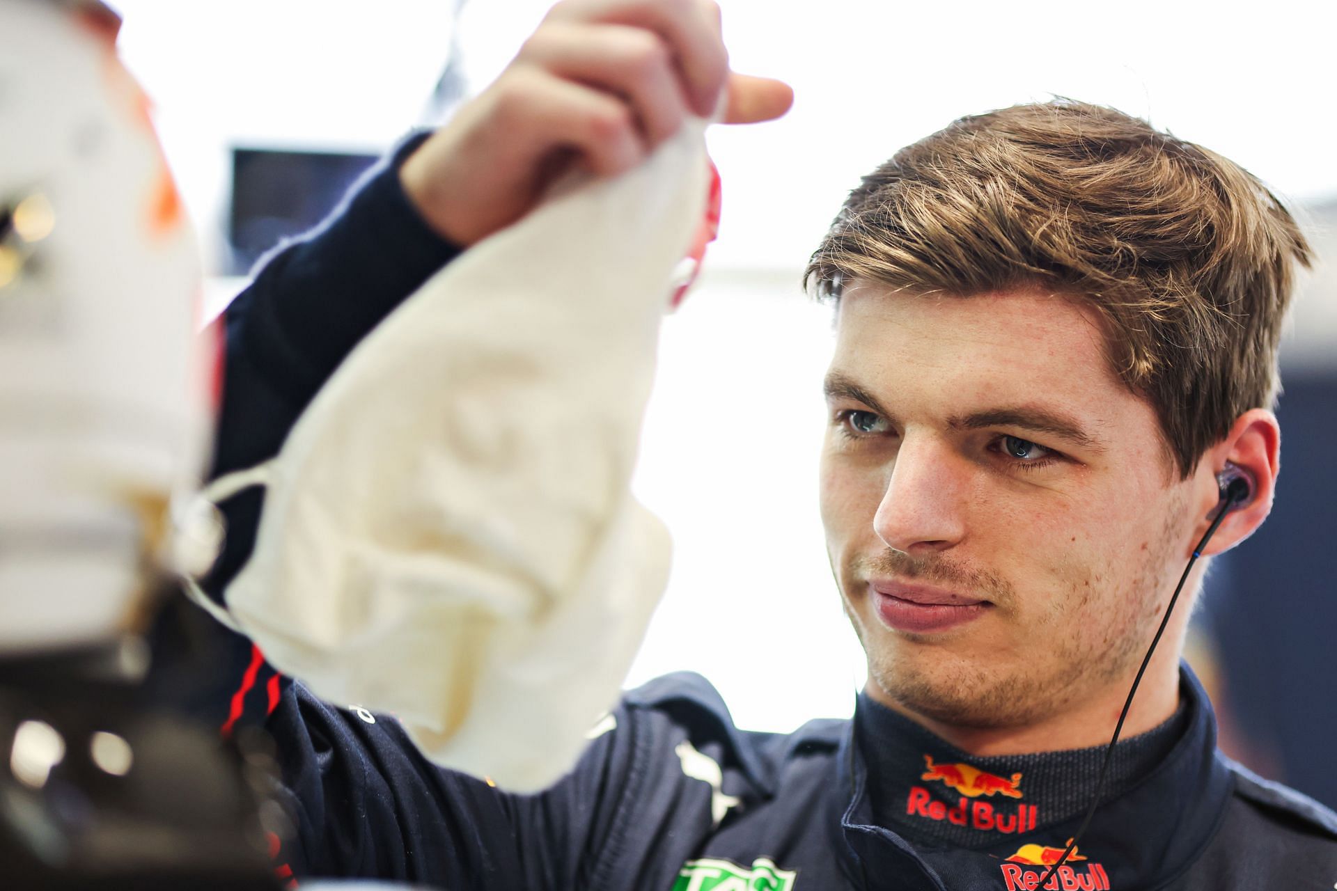 Max Verstappen Signs New Record Deal With Red Bull For 2022, Could Out ...