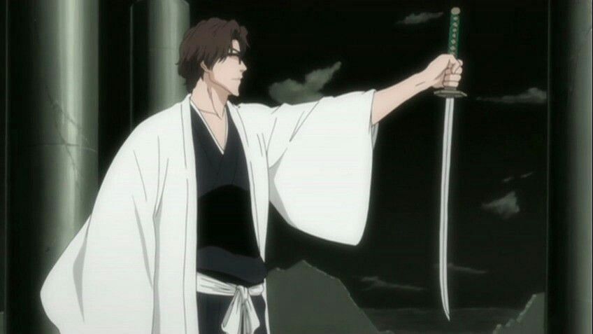 Aizen Sosuke as seen in the anime (Image via Studio Pierrot)