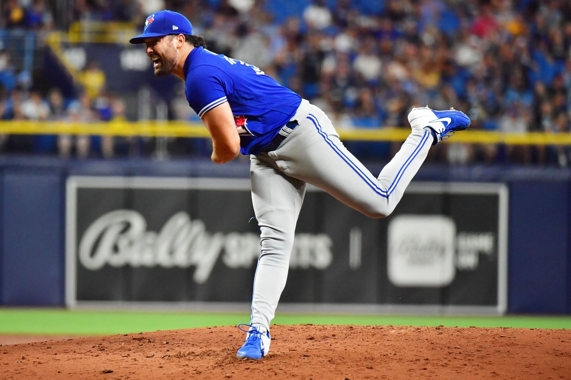 Top 5 MLB players with most innings pitched in a season