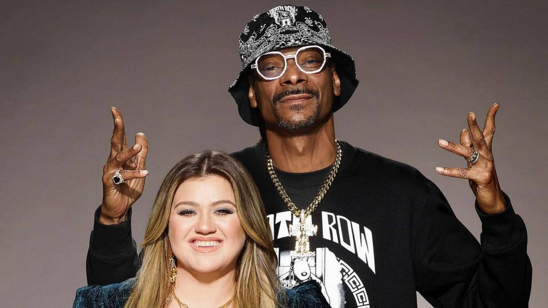Kelly Clarkson and Snoop Dogg host American Song Contest (Image via kellyclarkson/Instagram)