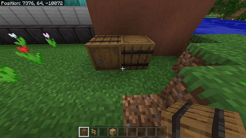 How to Make a Barrel In Minecraft & How to Use it