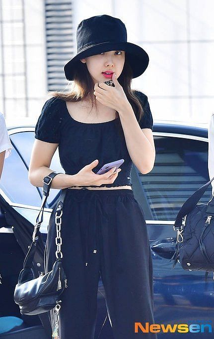 Twice S Nayeon 5 Best Airport Outfits