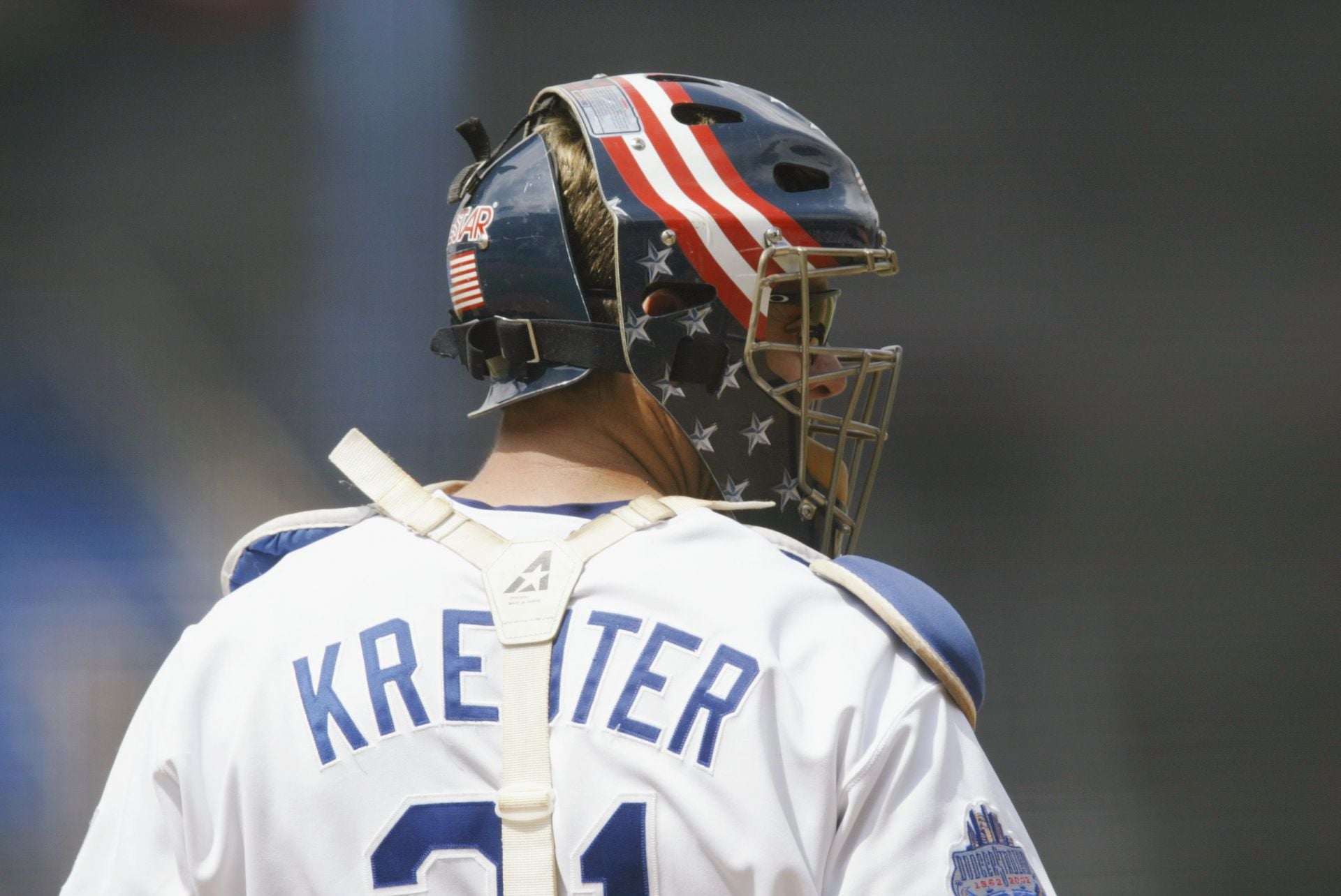Los Angeles Dodgers bullpen brawls with Chicago Cubs fans on this day