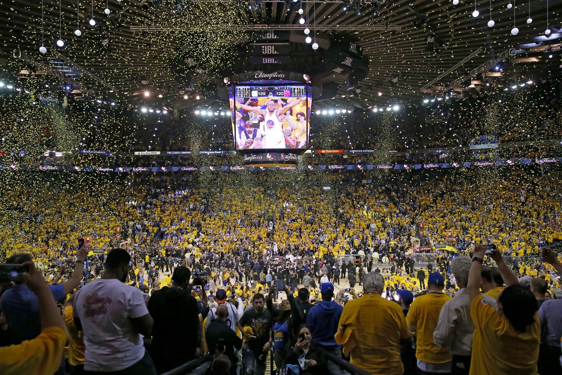 The Golden State Warriors fanbase is becoming one of the most antagonistic in the NBA.