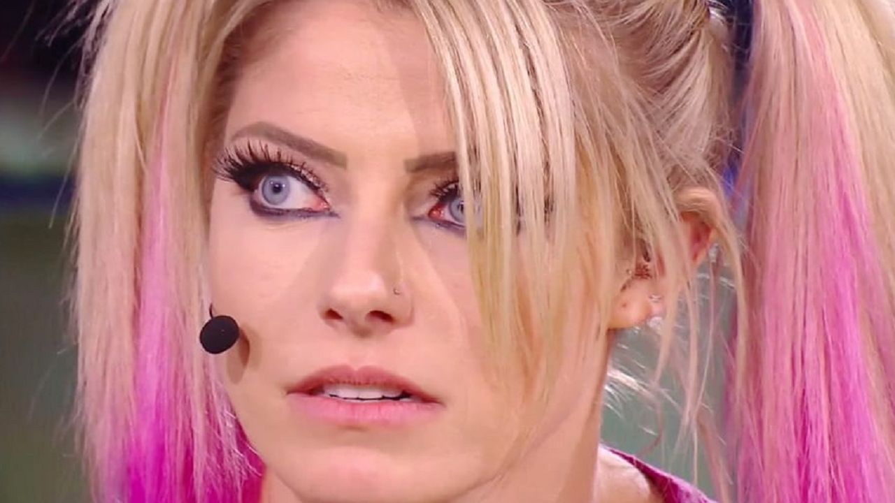 Alexa Bliss reacts to fan who begs her to change her new entrance theme
