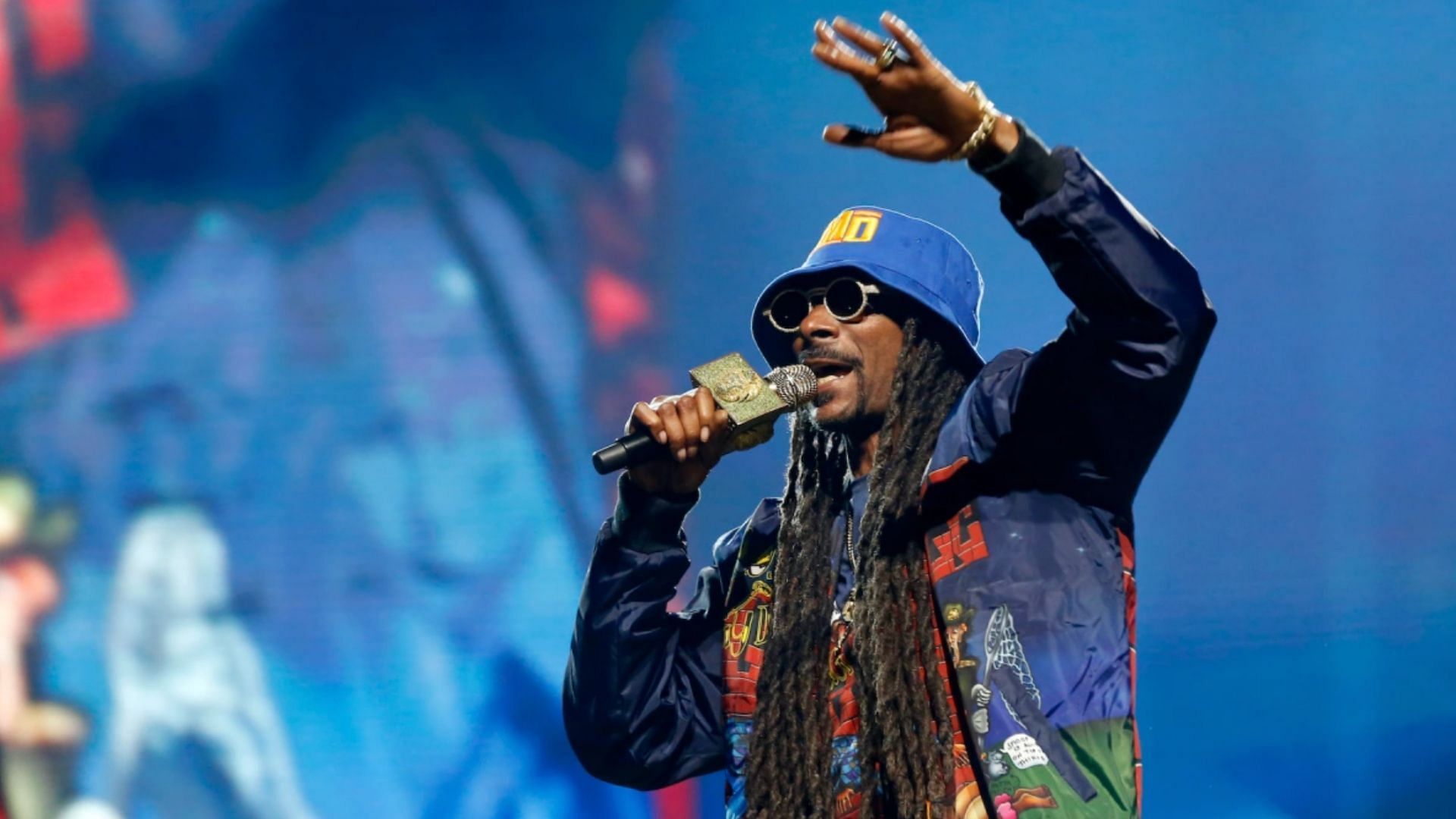 Snoop Dogg cancels tour Rapper apologizes on social media for