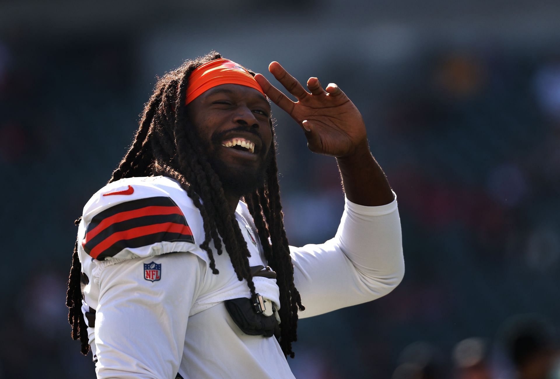 Cleveland Browns have managed to resign Jadeveon Clowney