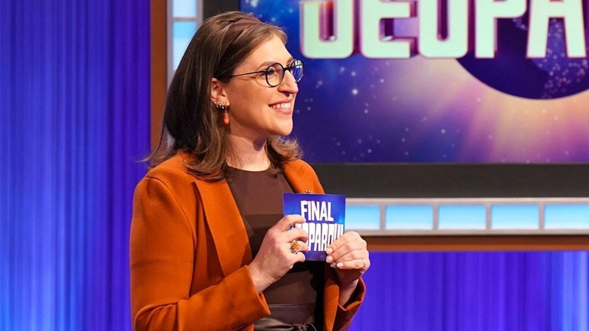 Mayim Bialik hosted the June 9, 2022, episode (Image via jeopardy/ Instagram)