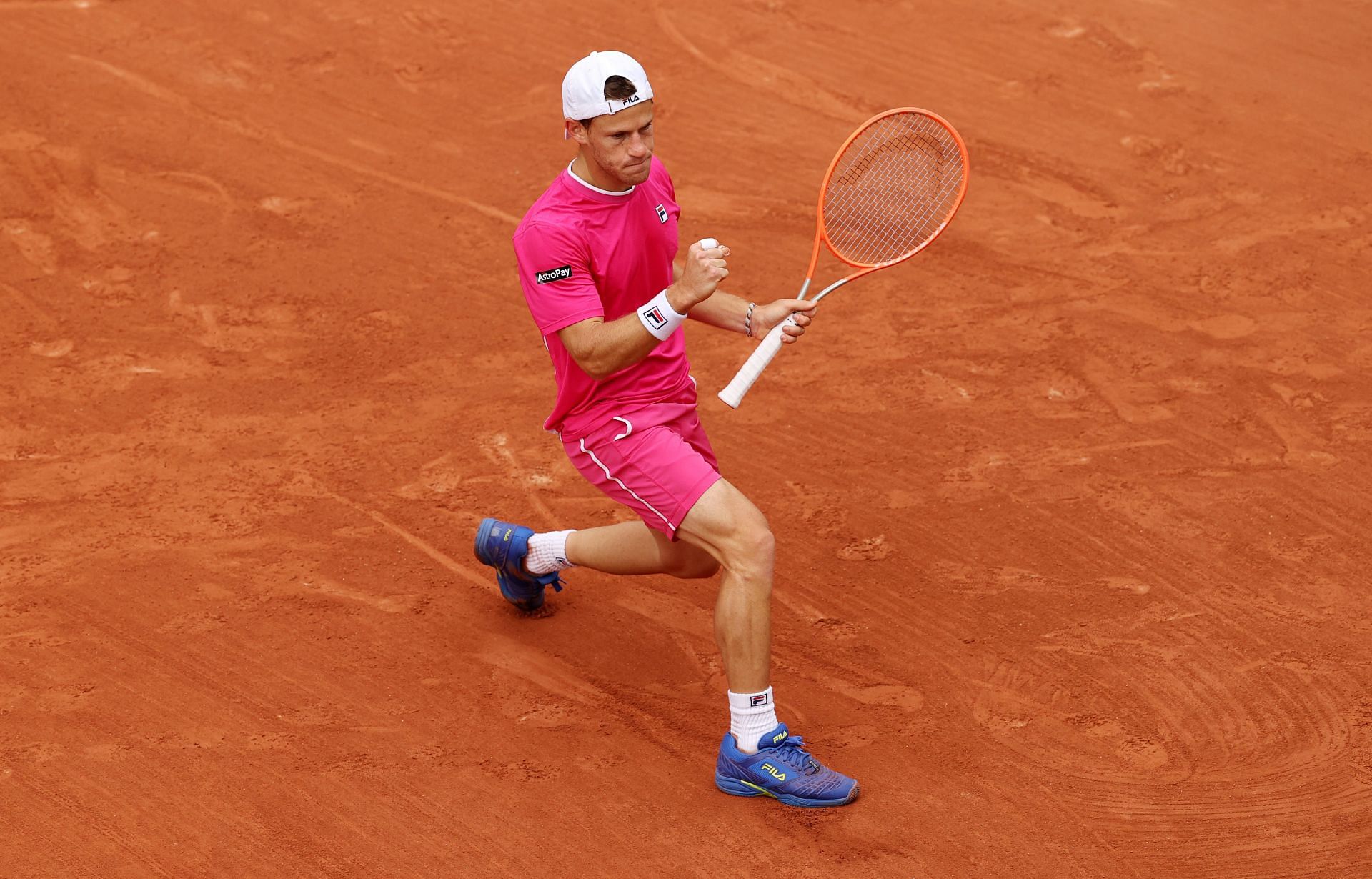 Diego Schwartzman in action at the 2022 French Open