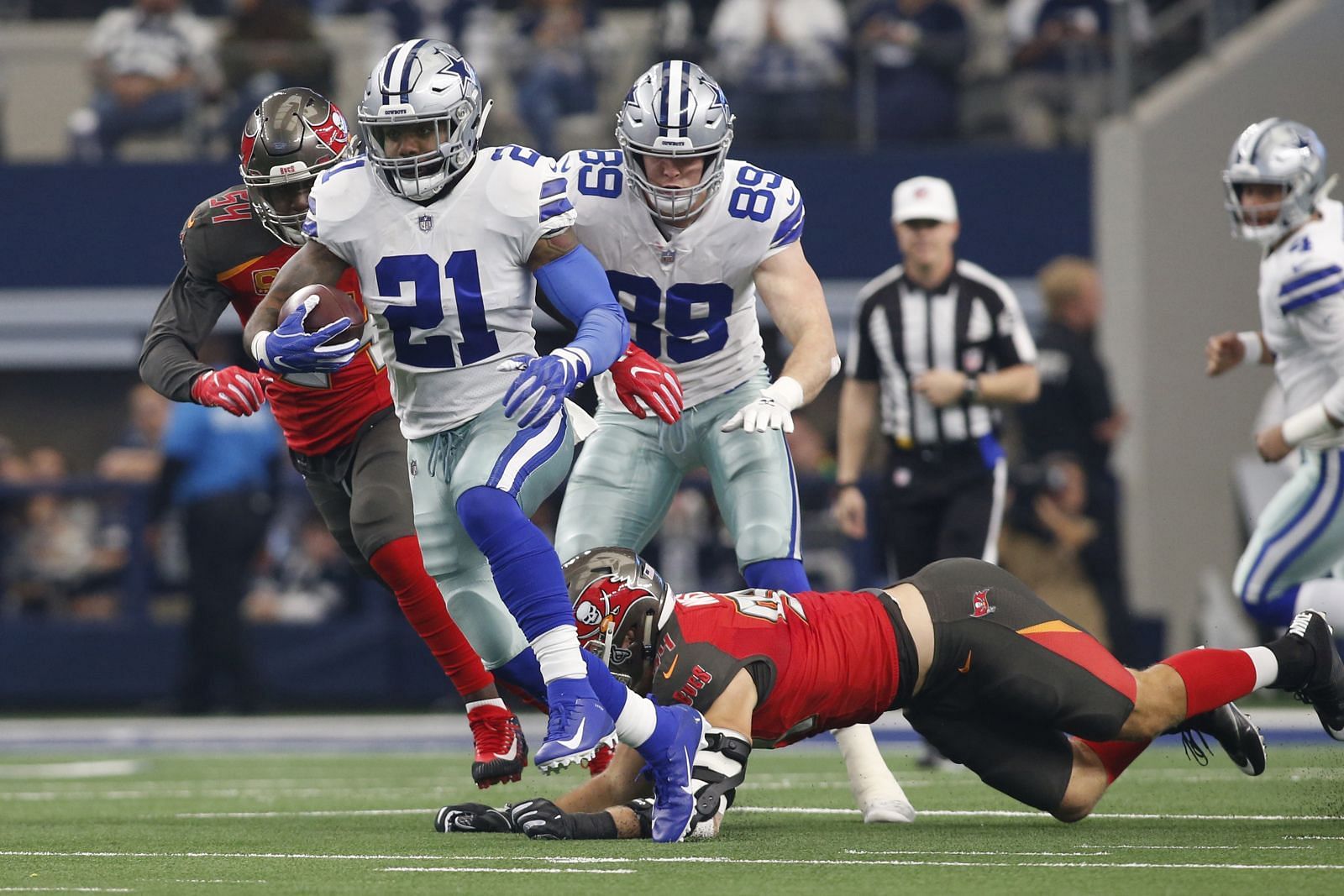 3 Reasons Why Ezekiel Elliott Will Lead The NFL In Rushing