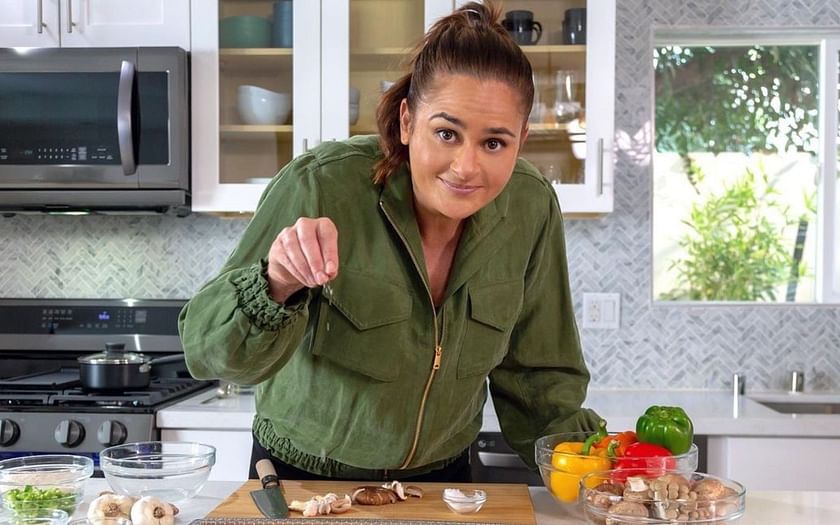 Who is Antonia Lofaso? Celebrity chef is all set to host Food Network’s ...