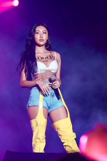 5 times Mamamoo's Hwasa made heads turn with her fashion statements